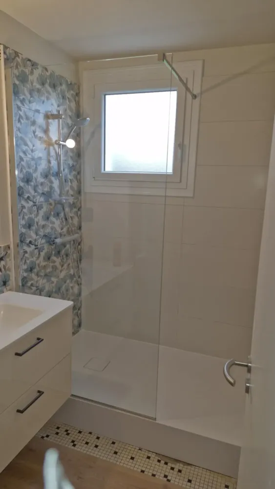 Douche avec receveur en Karsyl